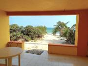 CASA DE UNA PLANTA FRENTE AL MAR EN CHELEM