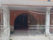 Casa de una planta para remodelar en venta en San Sebastián