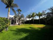Casa de una sola planta con alberca en venta en Villas...