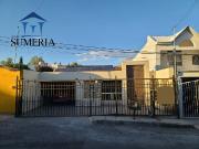 ¡Casa de una sola planta con paneles solares en Col....