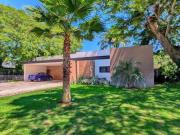 Casa de una sola planta en venta dentro del Club de Golf...