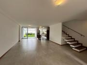 CASA DE VENTA, CERCA PARQUE DE TUMBACO, PRECIO DE...