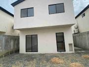 CASA DE VENTA DE ESTRENO URBANIZACIÓN LOS PRADOS KM 15...