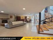 Casa de venta en Av primero de mayo – código:16127