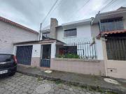 Casa de venta en Cuenca a pocas cuadras de la UDA, Ecu 911