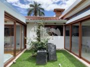 CASA DE VENTA EN CUMBAYÁ