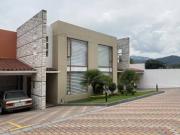 Casa de venta en Cumbayá, sector la Primavera