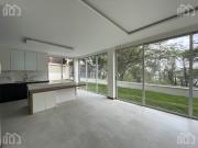 CASA DE VENTA EN NAYON