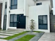 CASA DE VENTA EN PUNTA ESMERALDAS