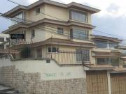 CASA DE VENTA EN QUITO SECTOR PONCEANO / LINDA CASA CON...