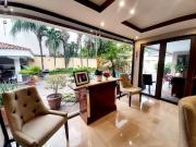 Casa de venta en Samborondón, Urbanización San Isidro