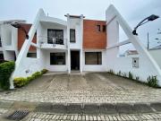 Casa de Venta en Cumbayá