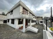 Casa Rentera en venta sector Monjas Madrigal, Quito
