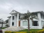CASA DE VENTA EN TUMBACO DE LUJO