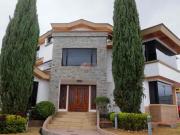 Casa de Venta en Urbanización 4 Dorm. Sector Conocoto