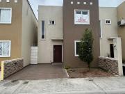 CASA DE VENTA EN URBANIZACION BOSQUETTO, CHONGON VIA LA...