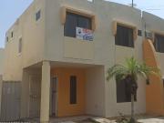 casa de venta en urbanización zona norte de Manta