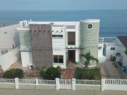 casa de venta frente al mar en manta zona sur