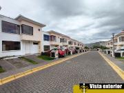 Casa de venta Pusuqui, conjunto Los Alisos, junto al...