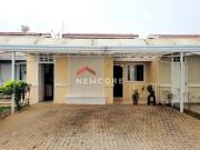 Casa de Vila em Avenida Nove de Dezembro Jardim Pedroso...