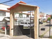 Casa den condominio con dos entradas. Ixtapaluca, Edo. Mex