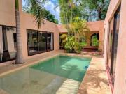 Casa dentro de Club de Golf la Ceiba con Departamento...