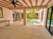 Casa dentro de Club de Golf la Ceiba con Departamento...