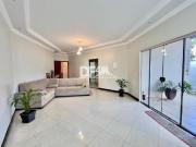 CASA DENTRO DE CONDOMINIO 3 QUARTOS REFORMADA PISCINA E...