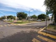 CASA DENTRO DE COTO a unas cuadras de Juan Gil Preciado