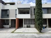 Casa dentro de Coto en Venta en Bosques del Centinela