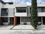 Casa dentro de Coto en Venta en Bosques del Centinela,...