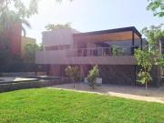 CASA DENTRO DE PRIVADA CLUB DE GOLF LA CEIBA