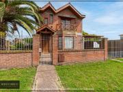 Casa + departamento en venta