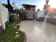 Casa sobre lote de 8.94 x 45 mts, 475 m2 cub, apta para...