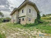 Casa di campagna in Contrada Sant'Angelo