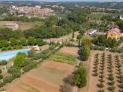 Casa di campagna in vendita di 1200 m² in Strada di Cerreto