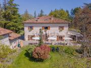 Casa di campagna in vendita di 1300 m² in Strada...