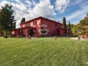 Casa di campagna in vendita di 1324 m² in Piazza di Sant...