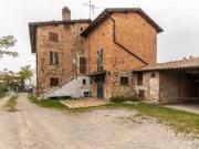 Casa di campagna in vendita di 150 m² in Via Giardini... Casa di campagna in vendita di 150 m² in Via Giardini...