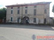 Casa di campagna in vendita di 1640 m² in Via Monte Grappa