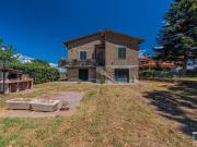 Casa di campagna in vendita di 195 m² in Strada...