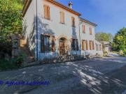 Casa di campagna in vendita di 250 m² in Via Monte Maggiore