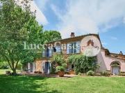 Casa di campagna in vendita di 250 m² in Via Professor...