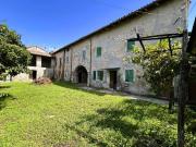 Casa di campagna in vendita di 250 m² in Via Segagliate