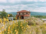 Casa di campagna in vendita di 270 m² in Via gramsci 43