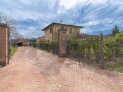 Casa di campagna in vendita di 280 m² in Via Pennea, 7
