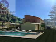 Casa di campagna in vendita di 300 m² in Via Il Colle