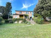 Casa di campagna in vendita di 326 m² in Via di Cortona