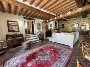 Casa di campagna in vendita di 340 m² in Via Roma