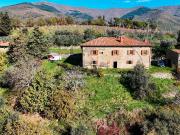 Casa di campagna in vendita di 350 m² in Località poggiò...